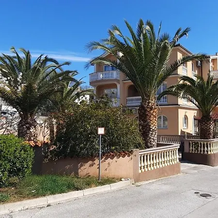 Canaria Apartmán