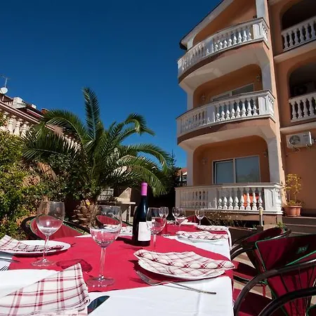Appartement Canaria *