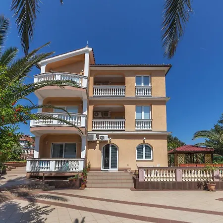 Apartment Canaria Pula