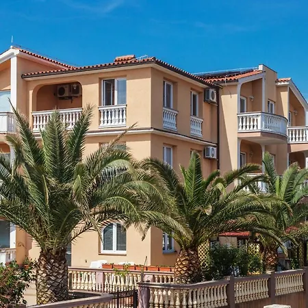 Canaria Apartmán
