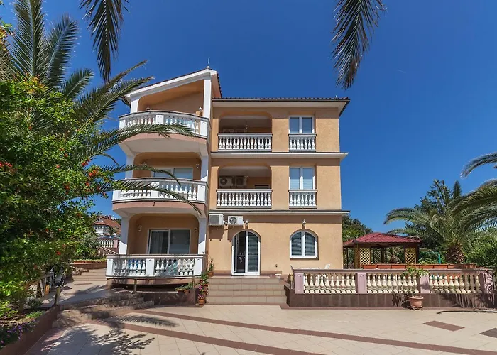 Apartment Canaria Pula